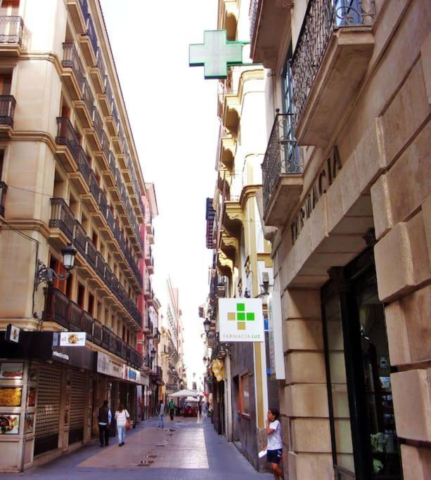 Beautiful Apartment In Calle Mayor Alicante Exteriér fotografie